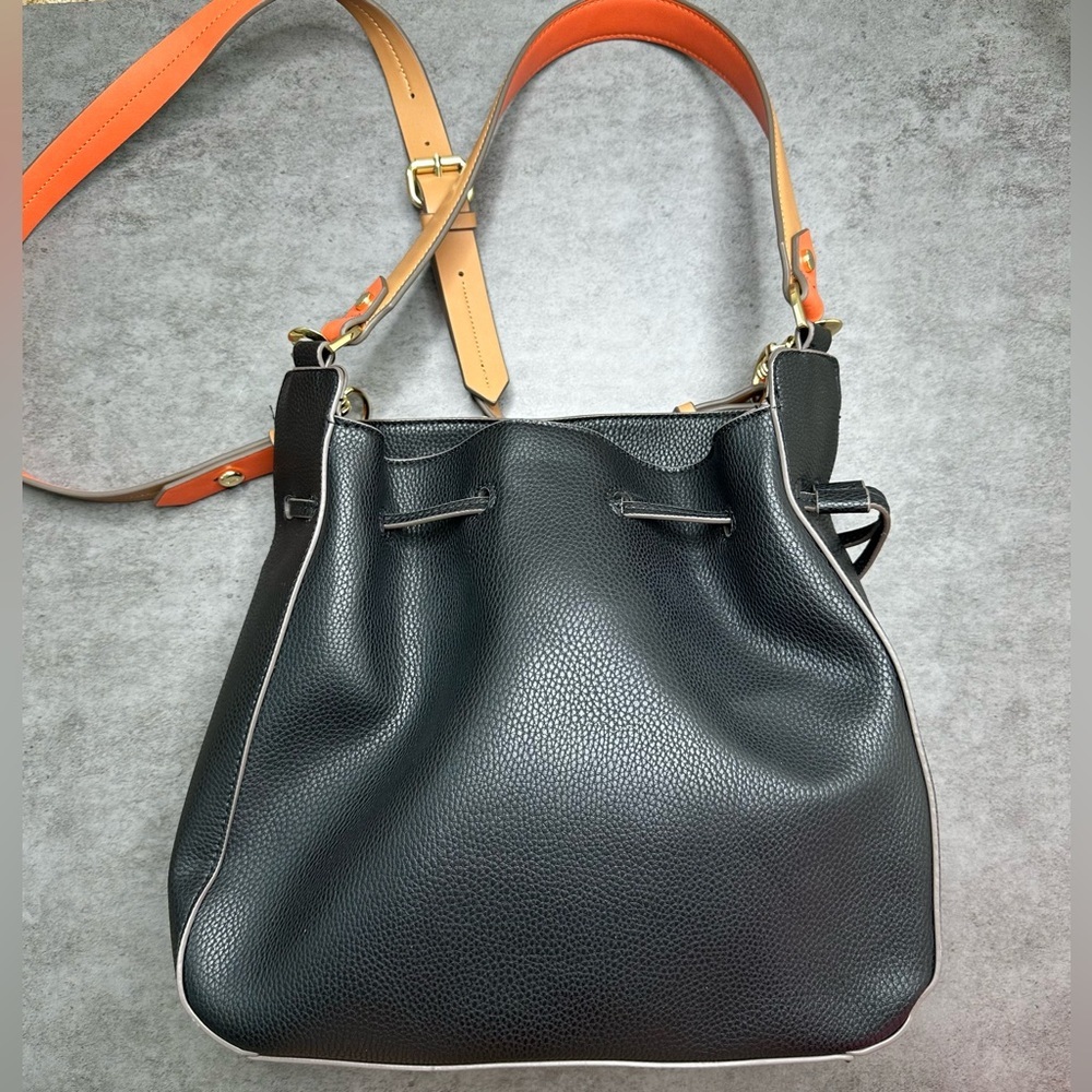 Jasper J Conran Black Pebbled Faux Leather Bucket Bag – Orange Strap – Like New - Picture 2 of 6